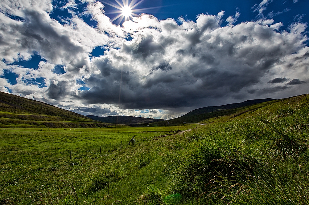 Wolken und Sonne im Wechselspiel